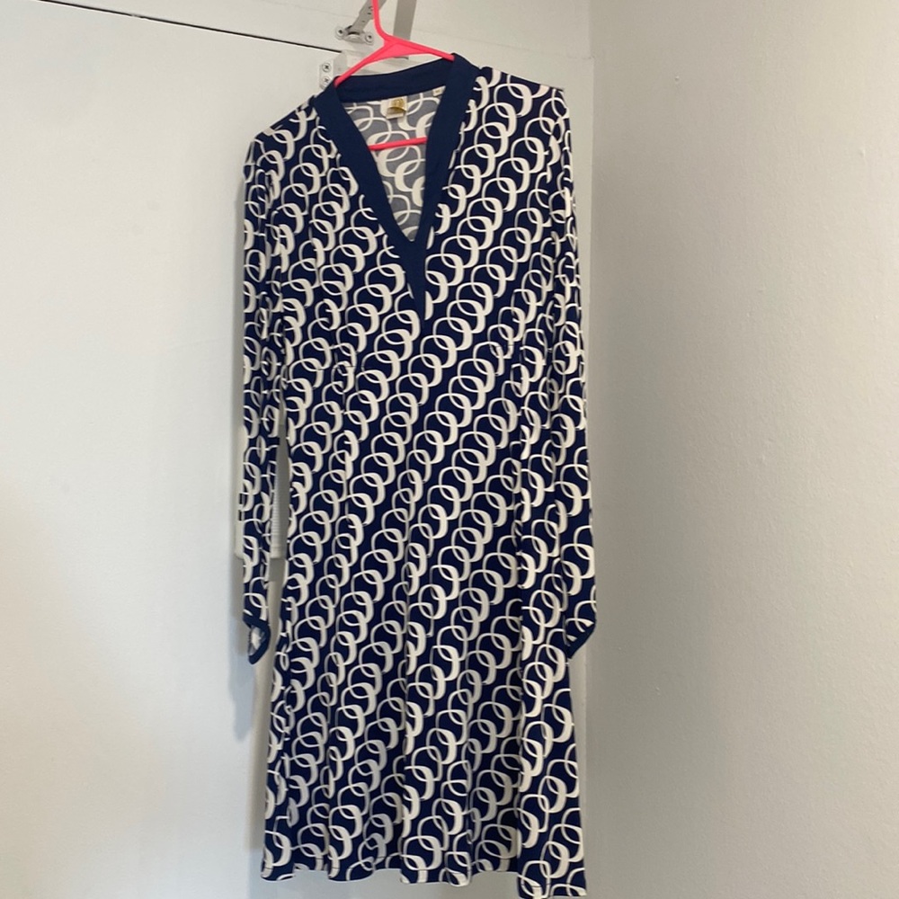 100% silk dress. Herion.